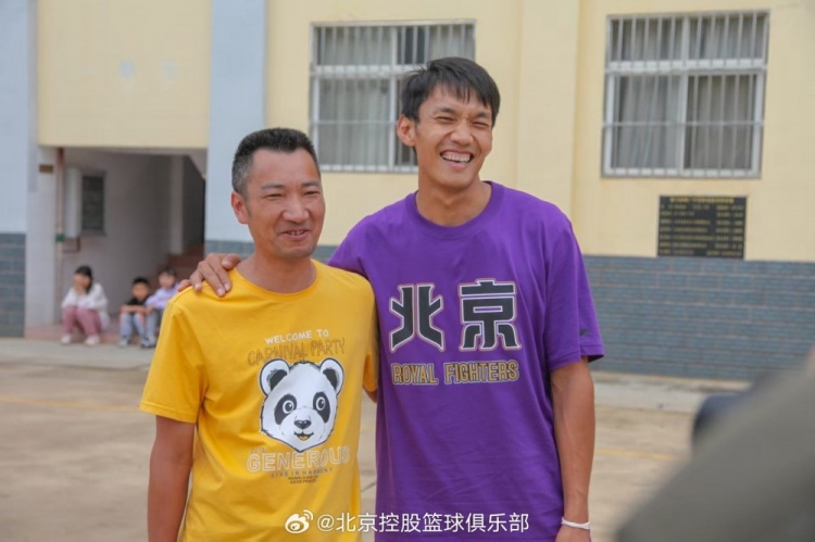 那一封信的故事還在延續(xù) 矣進(jìn)宏母校的師生們來到北京了！