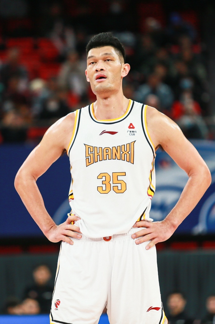 手感不佳！葛昭寶全場8投1中得到2分2籃板2助攻