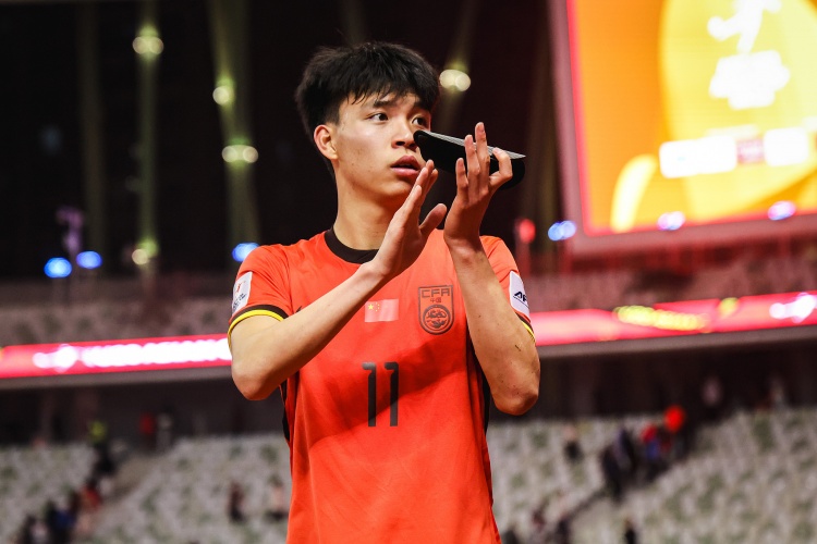 期待首秀！18歲王鈺棟入選中澳戰(zhàn)名單&穿11號(hào)，首進(jìn)國(guó)足正賽名單